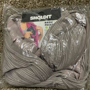 New in bag Pocket scarf